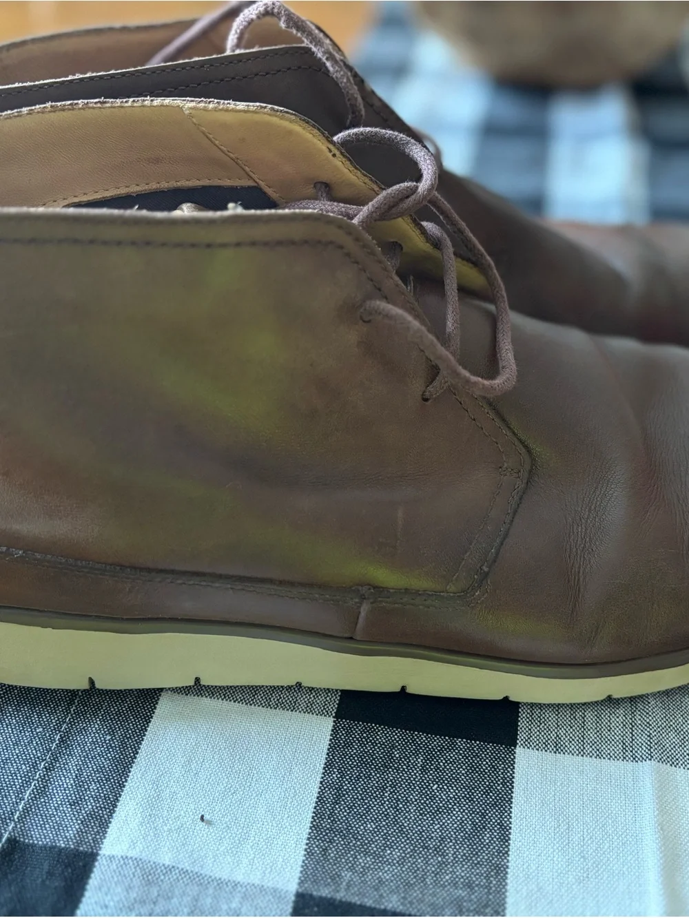Men's UGG Brown Leather Chukka Boots - Casual Lace-Up